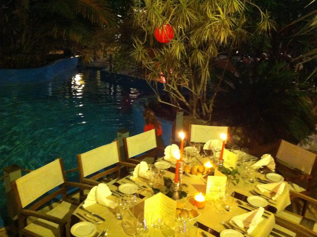 Tropical Hotel Durbuy Luaran gambar