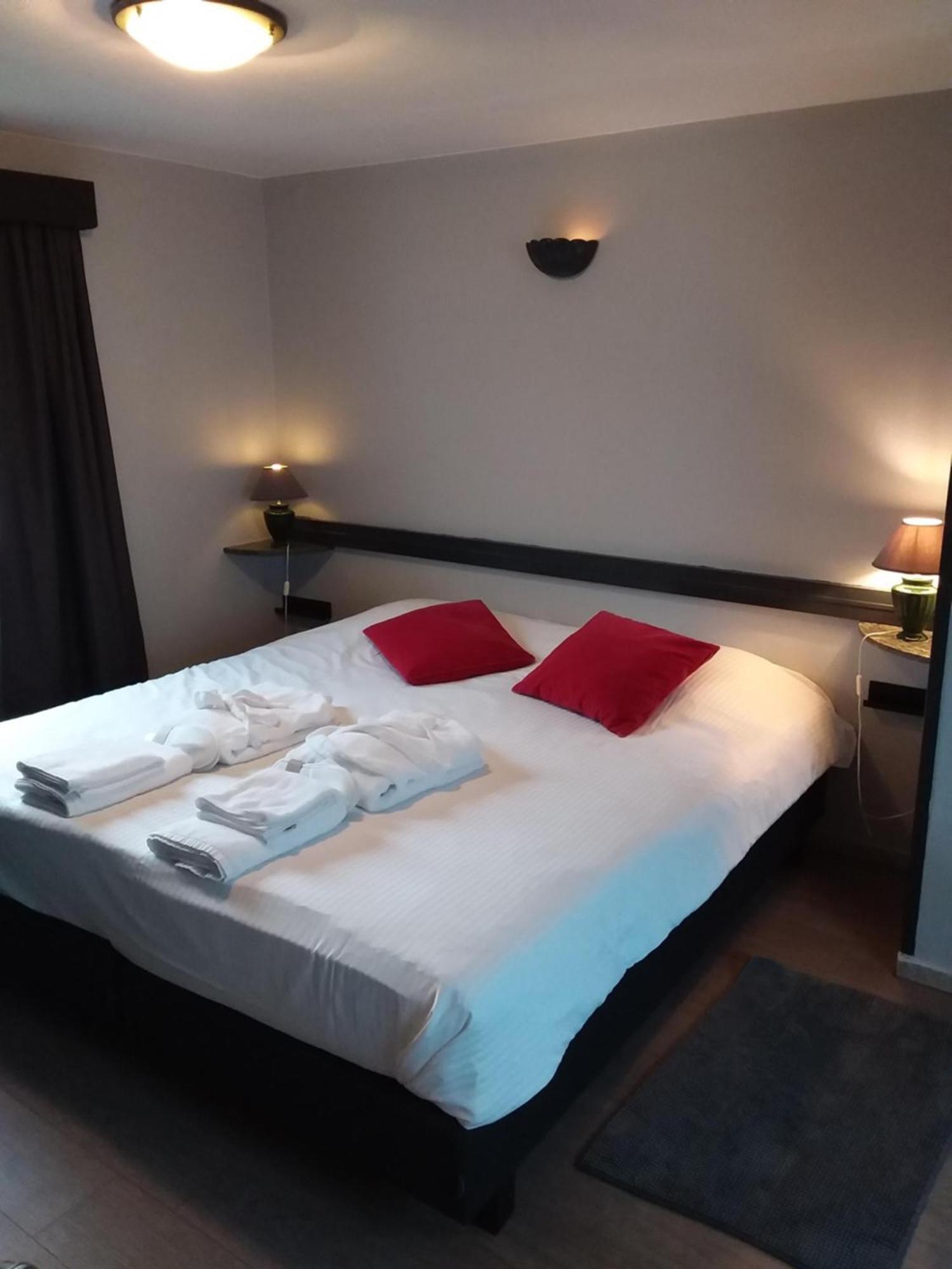 Tropical Hotel Durbuy Luaran gambar
