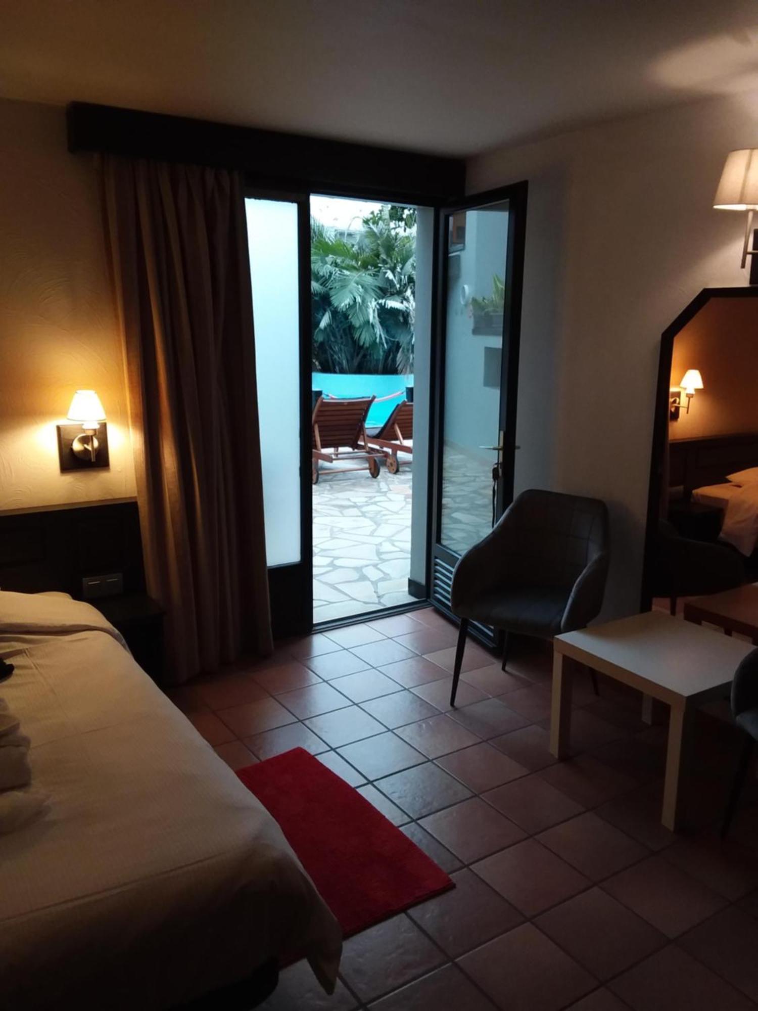 Tropical Hotel Durbuy Luaran gambar