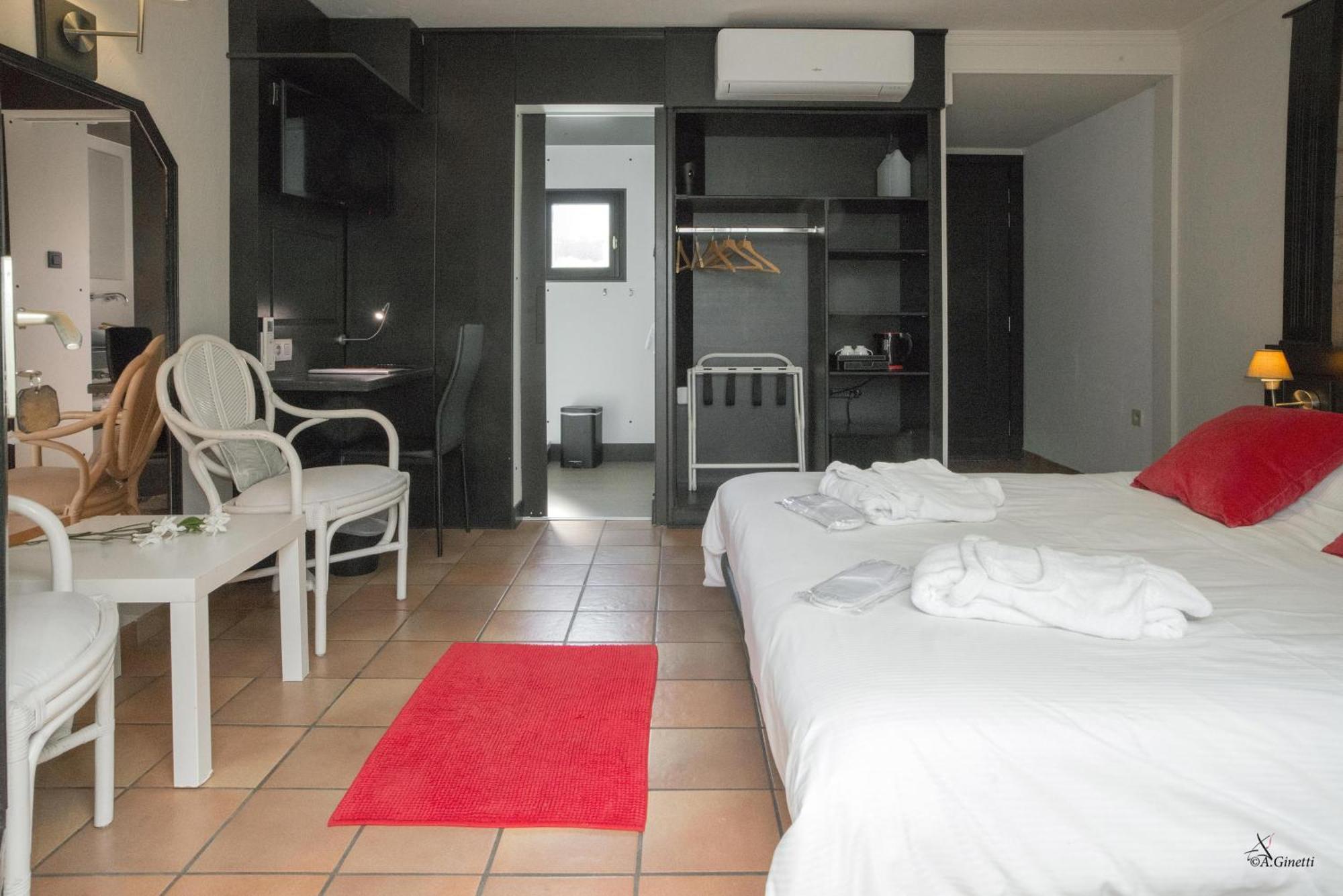 Tropical Hotel Durbuy Luaran gambar